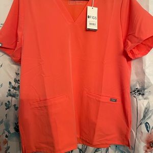 FIGS HOT CORAL LIMITED EDITION SET